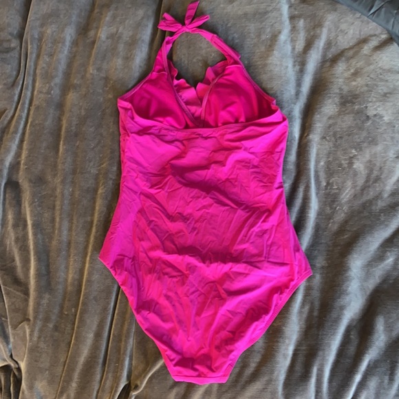 Merona one-piece with tummy control - Picture 2 of 4